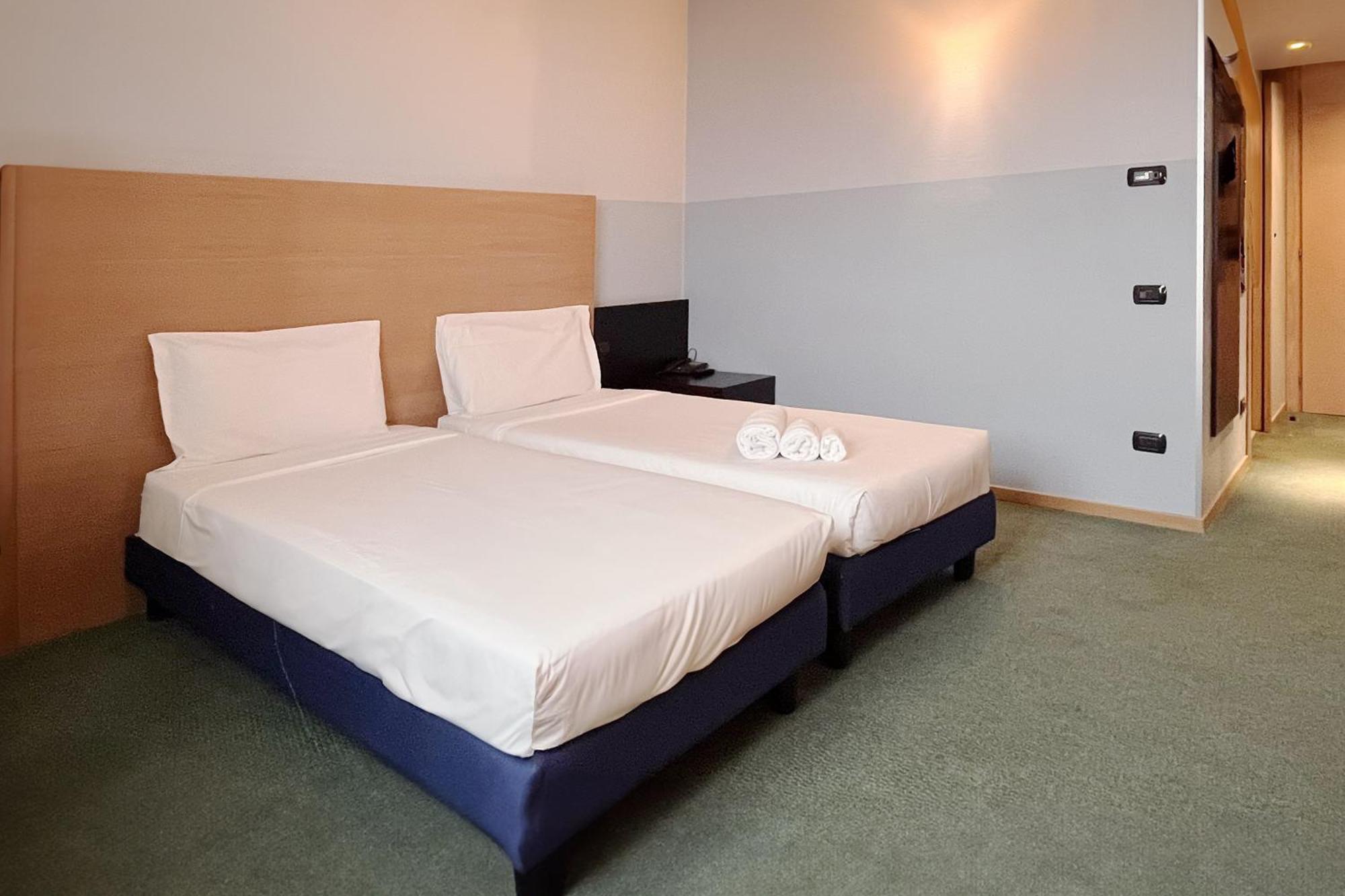 B&B Hotel Milano Cologno Studios Cologno Monzese Eksteriør bilde