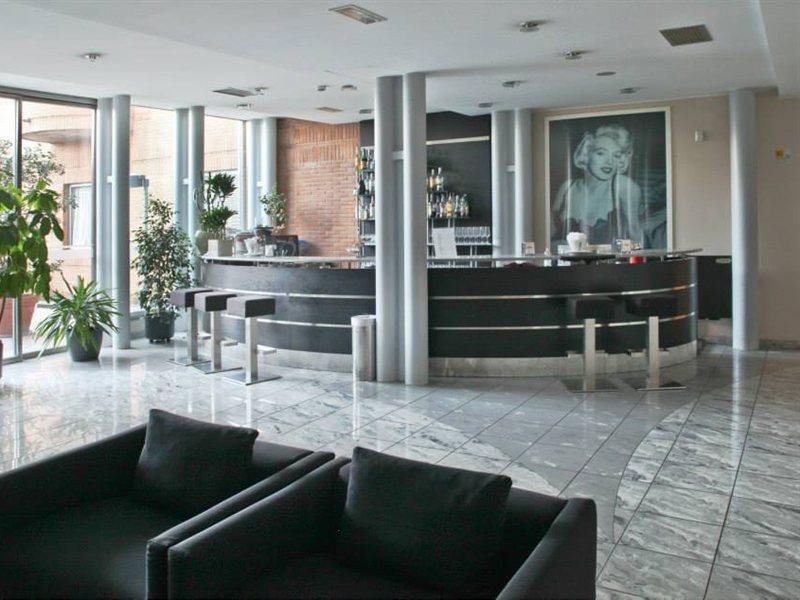 B&B Hotel Milano Cologno Studios Cologno Monzese Eksteriør bilde