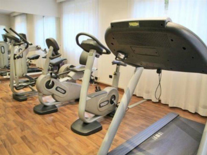 B&B Hotel Milano Cologno Studios Cologno Monzese Eksteriør bilde