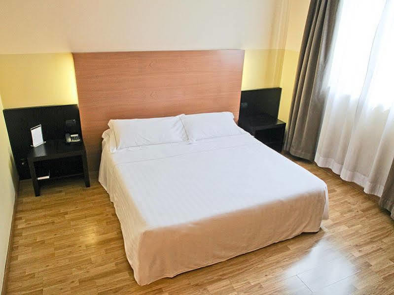 B&B Hotel Milano Cologno Studios Cologno Monzese Eksteriør bilde